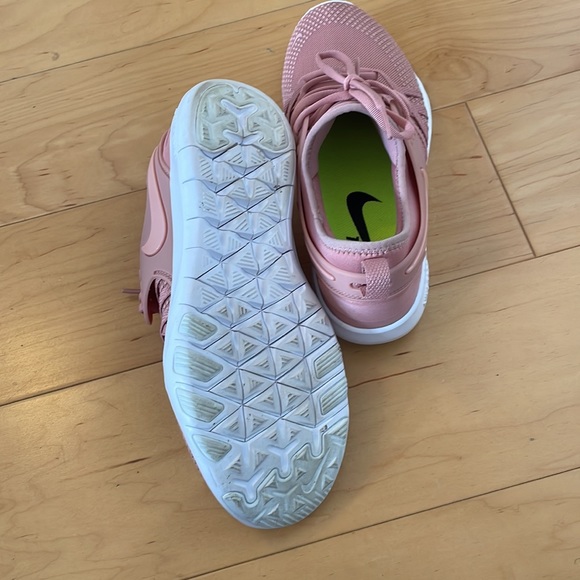 Worn twice - Nike mesh trainers - Picture 4 of 4